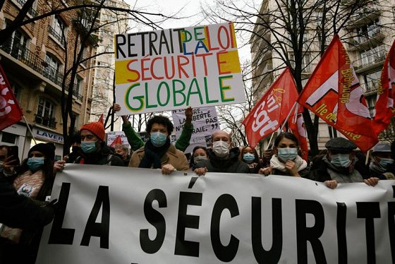 Des Flics Devant Des Agresseurs Dans Le Dos La Manif Du 5 Decembre Telle Que Vecue Dans Le Cortege Syndical Paris Luttes Info